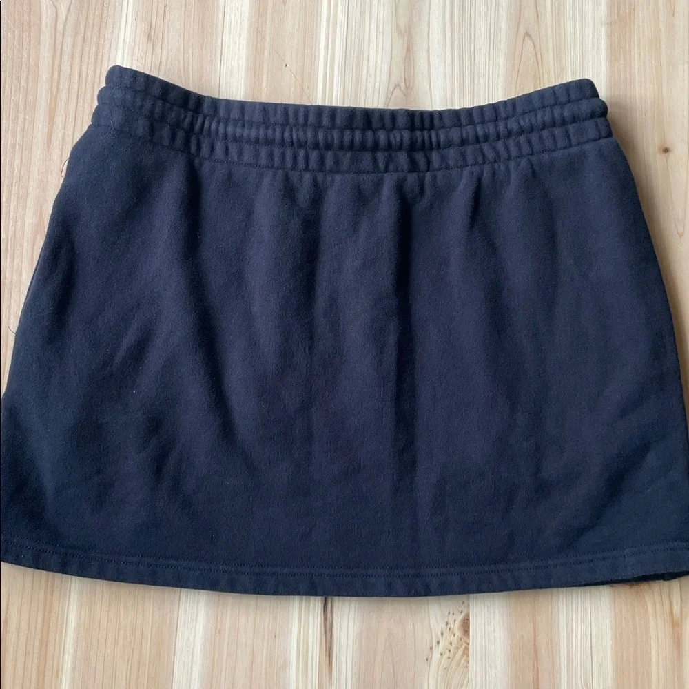 TNA comfortable black